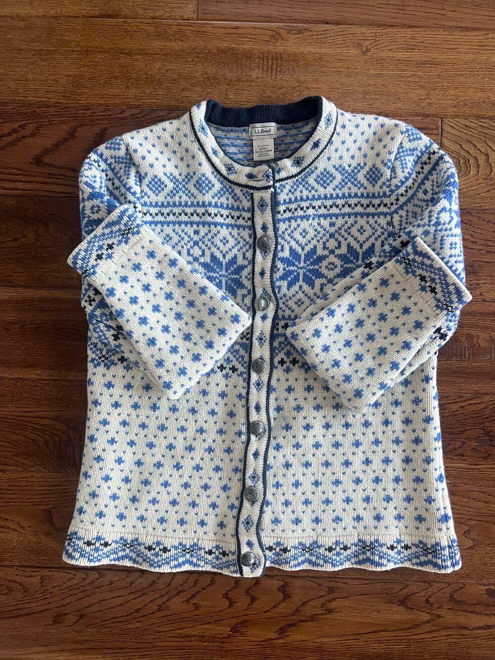 L.L.Bean 100% Lambswool Fair Isle Cardigan Sweater Women M Blue Cream Nordic